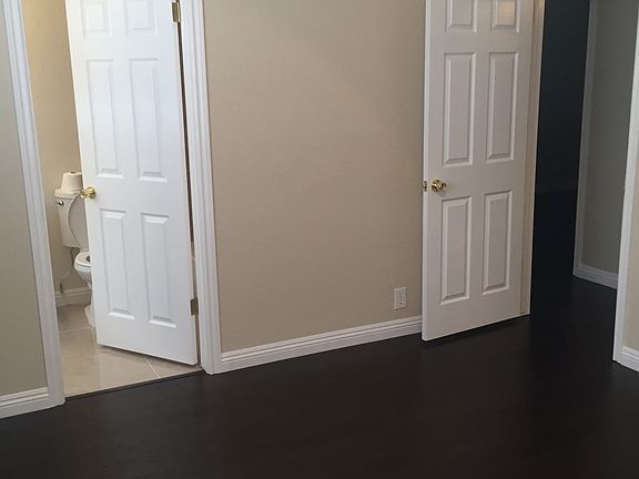4th image of 10354 Oakwood St