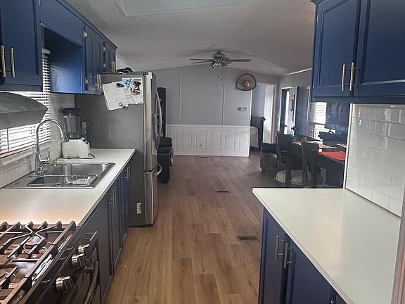 3rd image of 83 12th Ave
