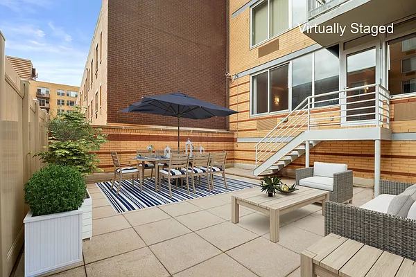 Sold by Compass | media 21