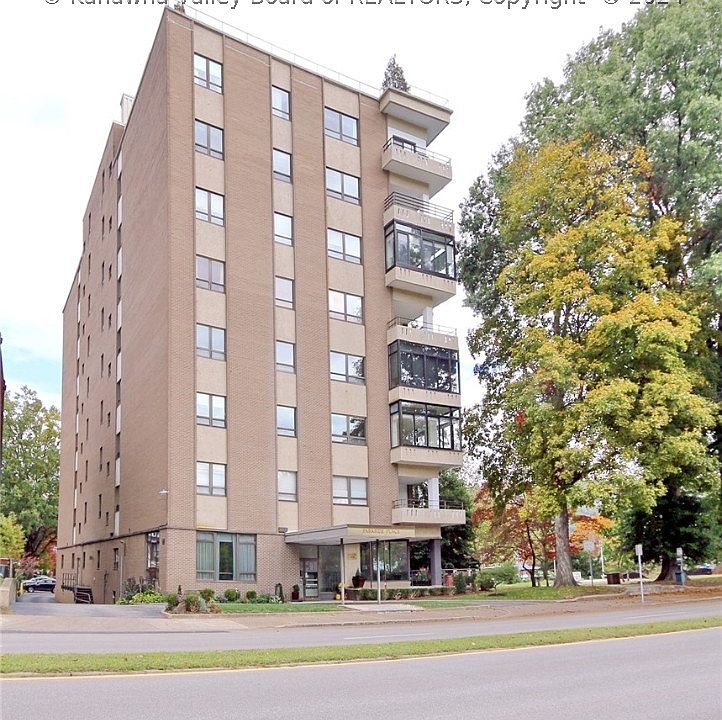 1st image of 1578 Kanawha Blvd E APT 5B
