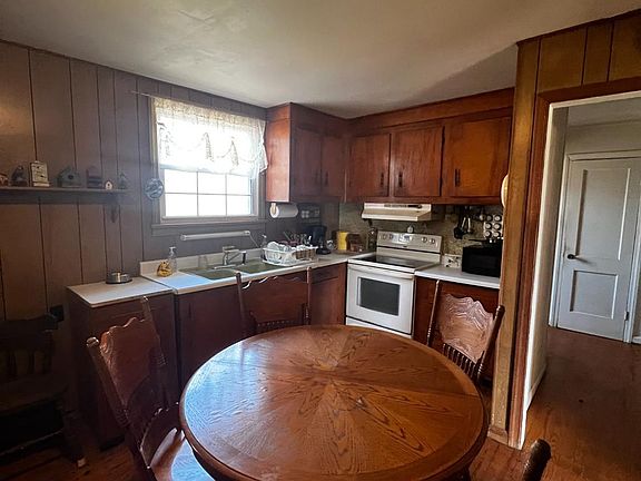 5th image of 955 Peerman School Rd