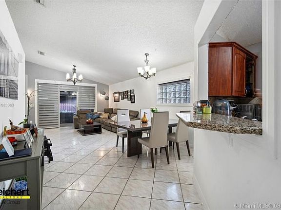 4th image of 1077 NW 170th Ave
