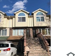3 Ludwig Ln, Staten Island, NY 10303