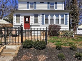 15 Grove St, Trumbull, CT 06611