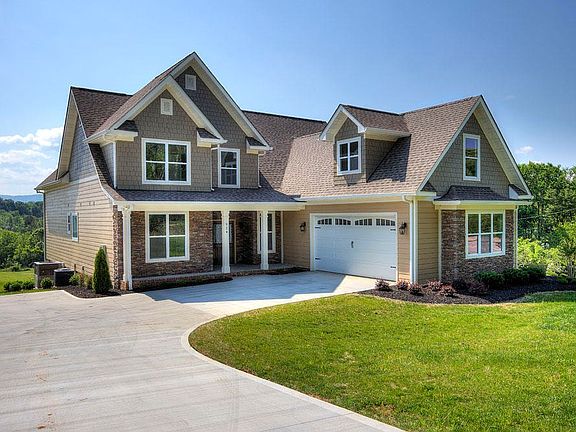 3rd image of 924 Montgomery Ln Lot 18