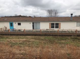 9115 Highway 111, Byrdstown, TN 38549