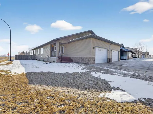 1 W Destiny Way, Olds, AB T4H 0C5