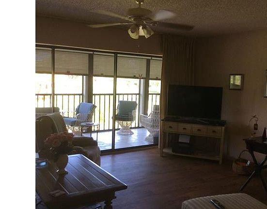 5th image of 151 Quail Forest Blvd APT 303