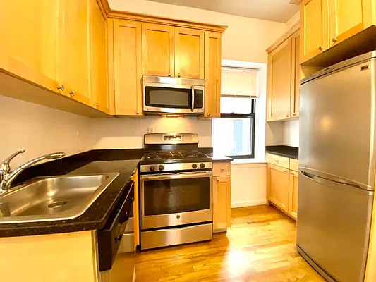 Rented by Corcoran | media 33