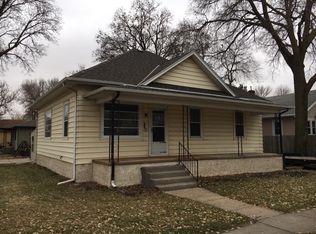 523 E 1st St, Grand Island, NE 68801