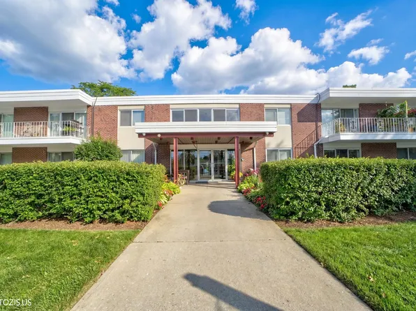 100 Deborah Ln Unit 16-A, Wheeling, IL 60090