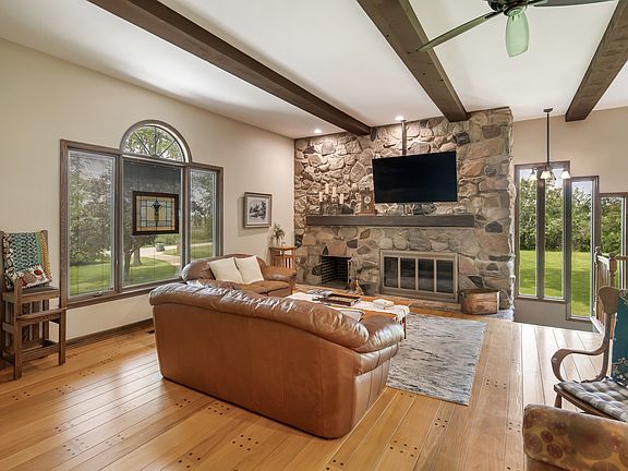 4th image of 34066 Myelle Rd