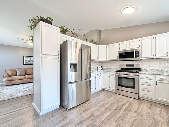 5th image of 183 Calabria Dr