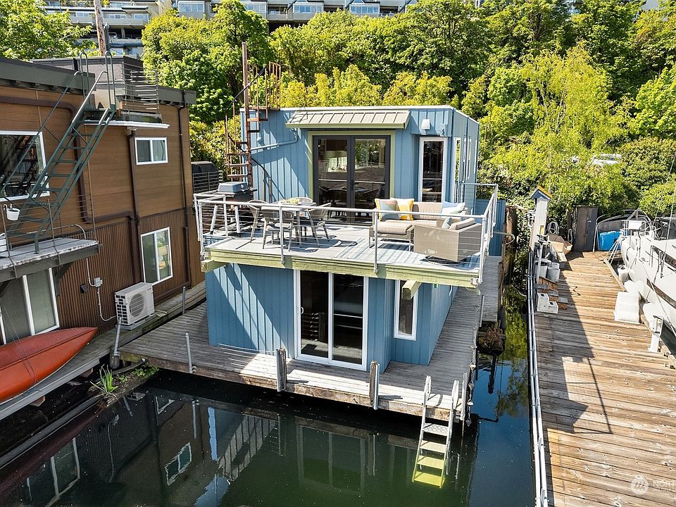 1st image of 2420 Westlake Avenue N #3