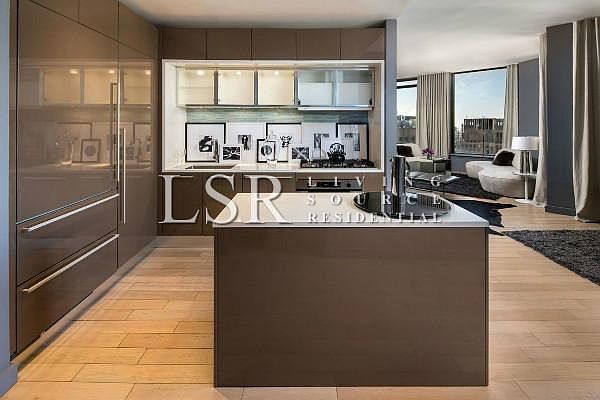1st image of 75 Wall St APT 25G