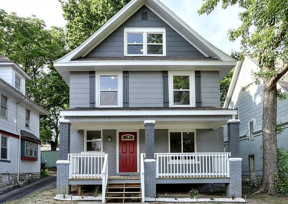1st image of 3610 E 10th St