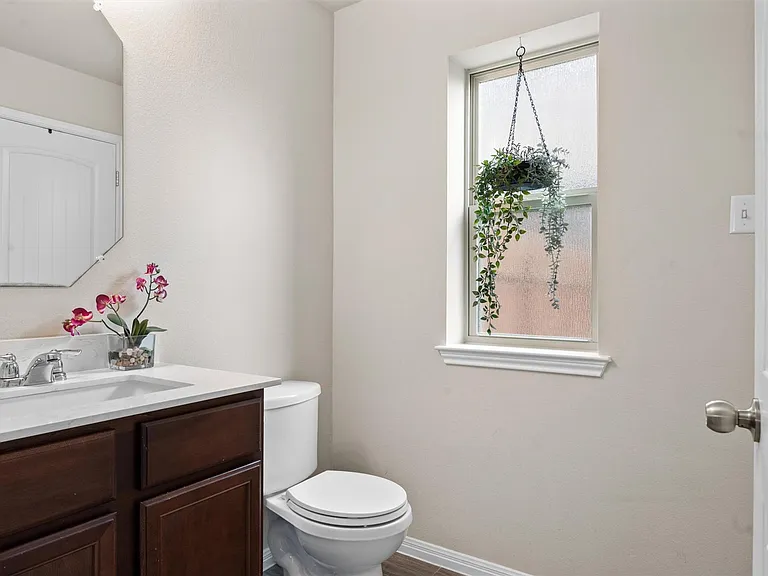 369 S Brook Dr — Photo 10
