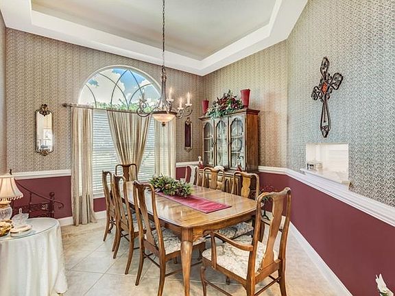 4th image of 17640 Las Brisas Ct