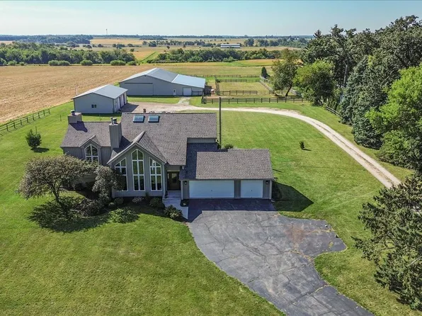 44W669 Ramm Rd, Maple Park, IL 60151