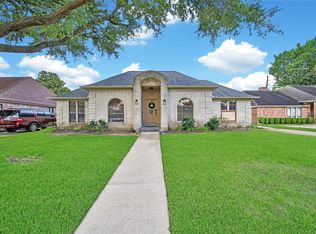 15319 Rio Plaza Dr, Houston, TX 77083