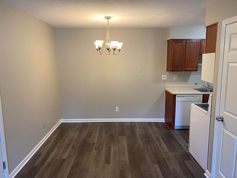1st image of 218 Middletown Sq