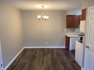 218 Middletown Sq, Louisville, KY 40243