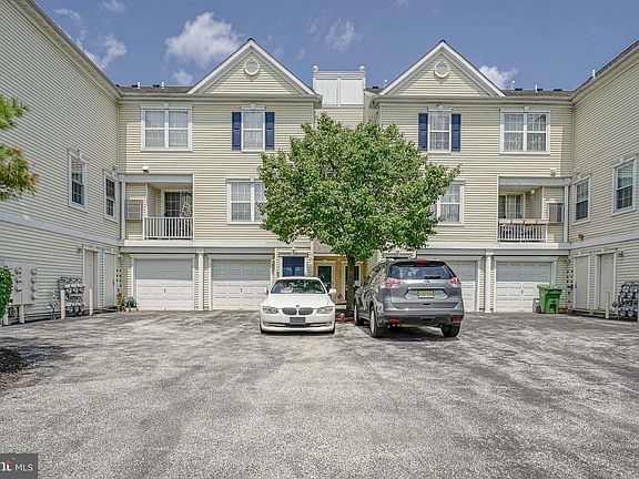 2nd image of 6201 Riverfront Dr
