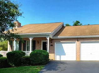 44 Camelot Blvd, Falling Waters, WV 25419