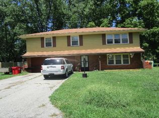 408 Park Ave, Buckner, MO 64016