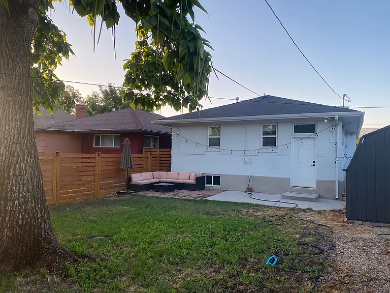 246 E Hampton Ave — Photo 32