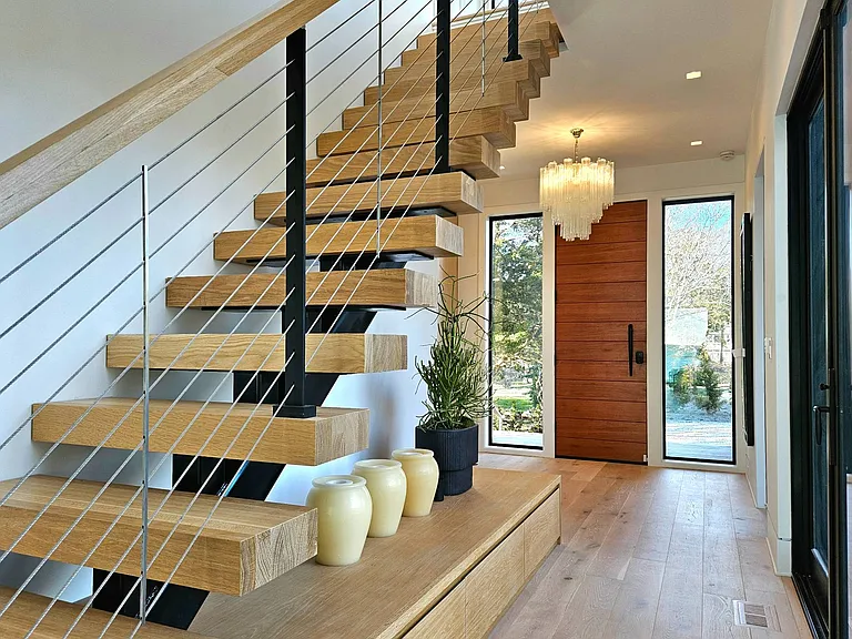 599 Peconic Bay Blvd — Photo 23