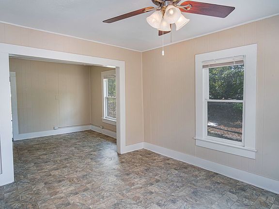 4th image of 610 Belmont