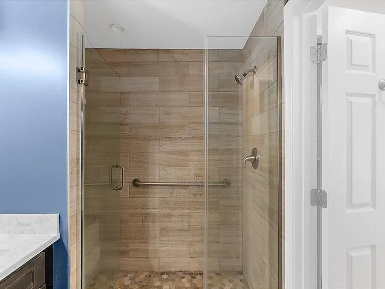 1134 Lake Heron Dr #1B — Photo 11