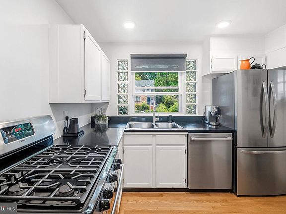 3rd image of 5723 Ranny Rd
