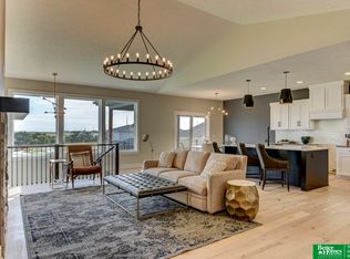 5515 N 207th St, Elkhorn, NE 68022