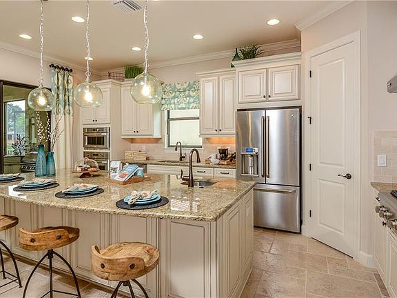 3rd image of 20131 Umbria Hill Dr