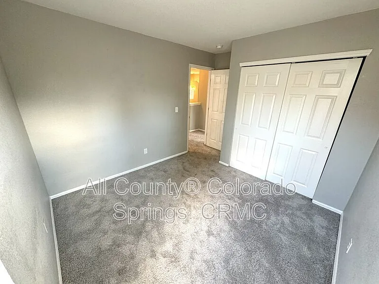 5859 Instone Cir — Photo 20