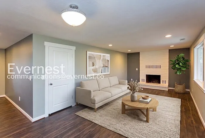 3 bed, 2.0 bath, 1200 sqft, $2,700 — Photo 4