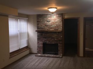 3756 SW Wood Valley Dr, Topeka, KS 66610
