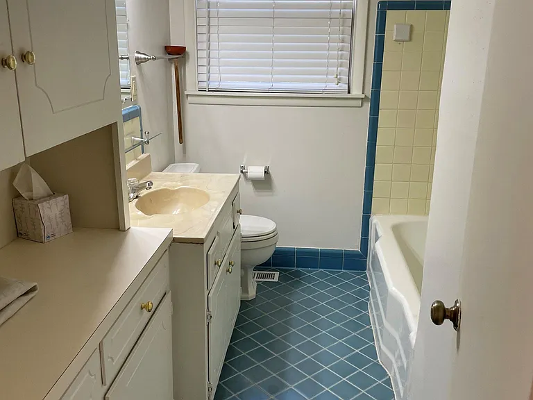 Main Bathroom