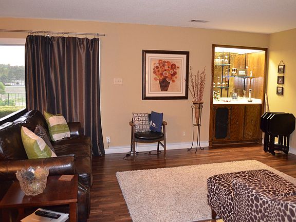 5th image of 509 Belvedere Dr