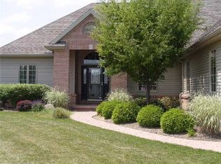 644 Peregrine Dr, Northwood, OH 43619