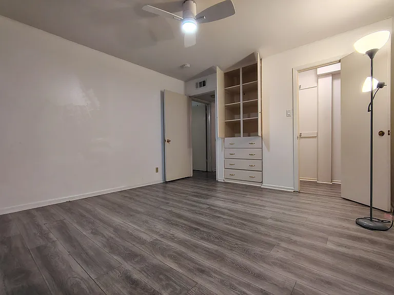 8401 N New Braunfels Ave #223 — Photo 15
