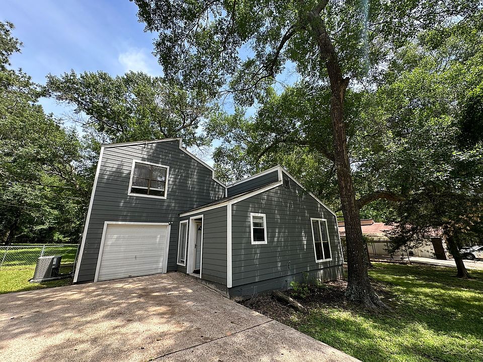 1st image of 4745 Holly Ln E