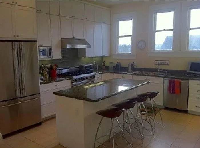 5 bed, 3500 sqft, $5,800 — Photo 4