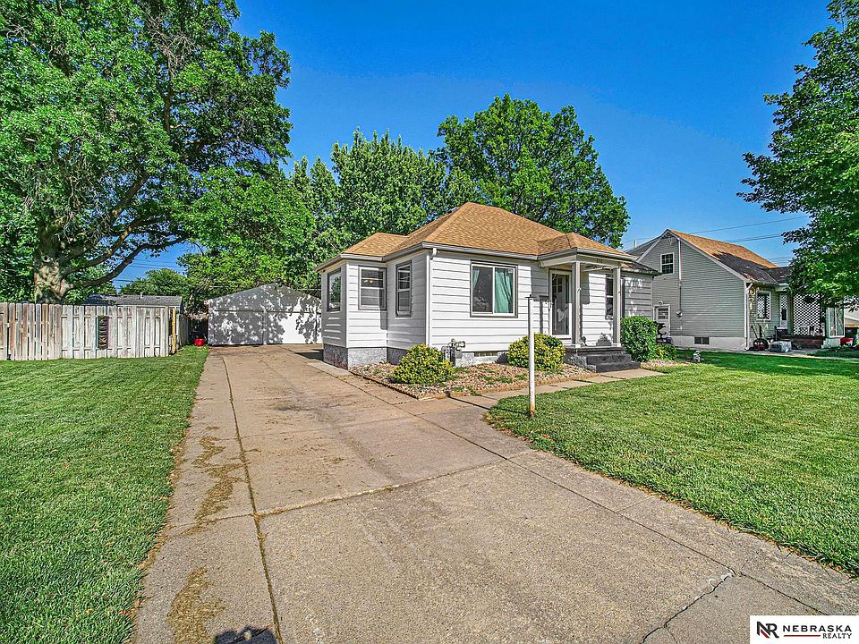 232 S 20th St Beatrice NE 68310 Zillow