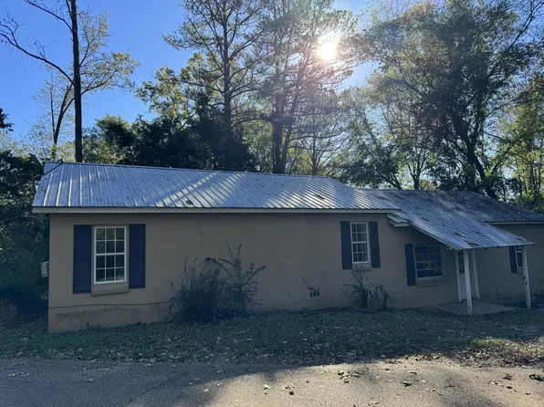 202 Martin Luther King Rd #B, Fulton, MS 38843