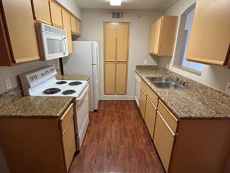 6850 Sharlands Ave #J2049 — Photo 4