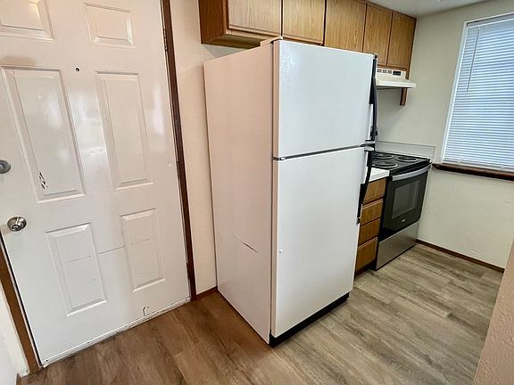 3rd image of 5666 Eagle Pkwy #3