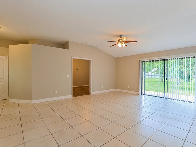 10119 Pink Carnation Ct — Photo 4